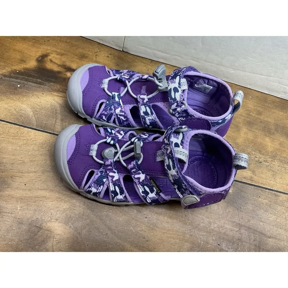KEEN Seacamp II CNX Sandals Girls Youth Size 1 Purple Camo Water Shoes